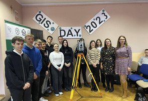 Szkolny GIS Day