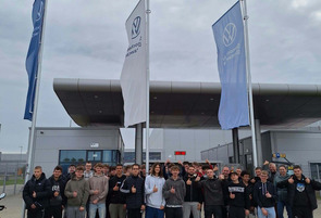 Wizyta uczniów w zakładach Volkswagen we Wrześni